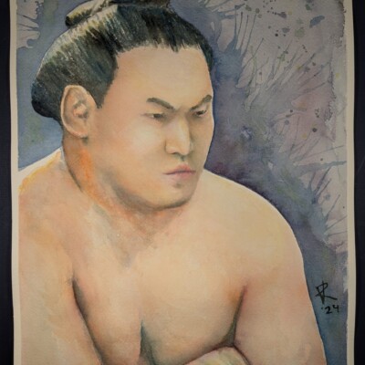 Makuuchi wrestler Hoshoryu before a match, without his glasses